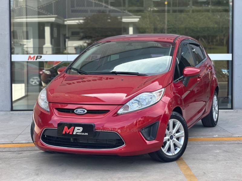 FORD - FIESTA - 2012/2012 - Vermelha - R$ 38.900,00