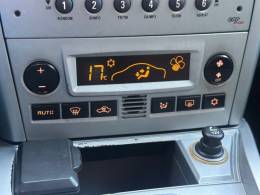 CHEVROLET - VECTRA - 2010/2011 - Prata - R$ 46.900,00