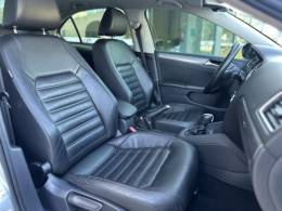 VOLKSWAGEN - JETTA - 2014/2014 - Prata - R$ 78.900,00