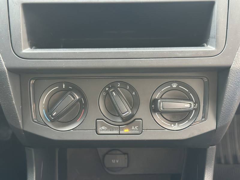 VOLKSWAGEN - GOL - 2021/2022 - Vermelha - R$ 53.900,00