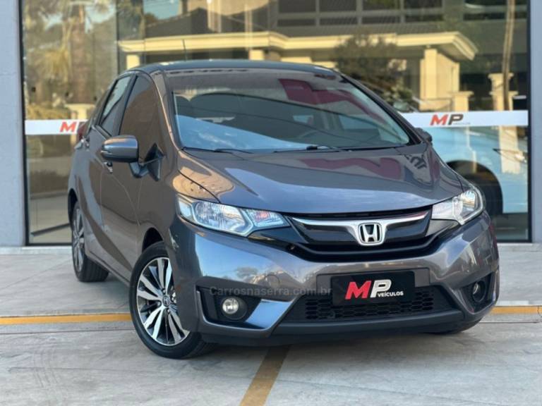 HONDA - FIT - 2016/2017 - Cinza - R$ 74.900,00