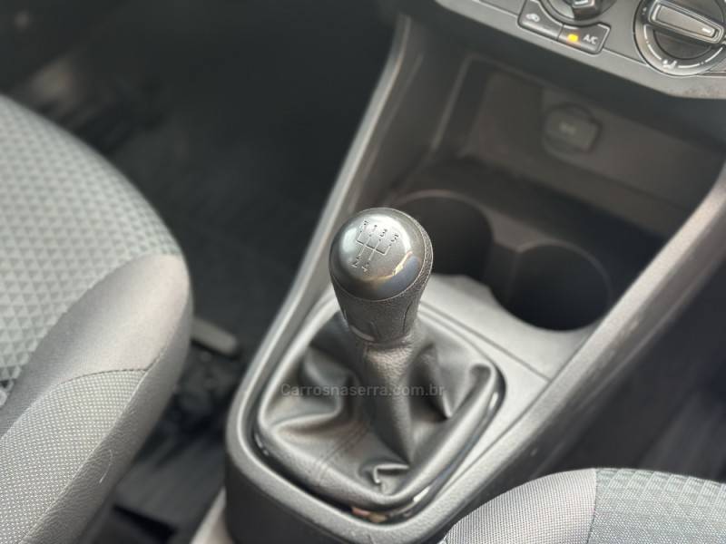 VOLKSWAGEN - GOL - 2021/2022 - Vermelha - R$ 53.900,00