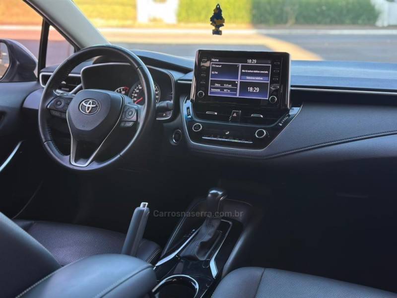 TOYOTA - COROLLA - 2023/2023 - Branca - R$ 132.900,00