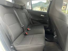 CHEVROLET - ONIX - 2021/2021 - Branca - R$ 72.900,00
