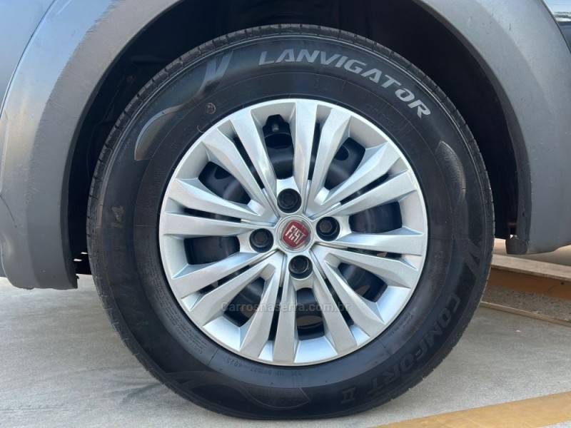 FIAT - STRADA - 2014/2015 - Azul - R$ 59.900,00