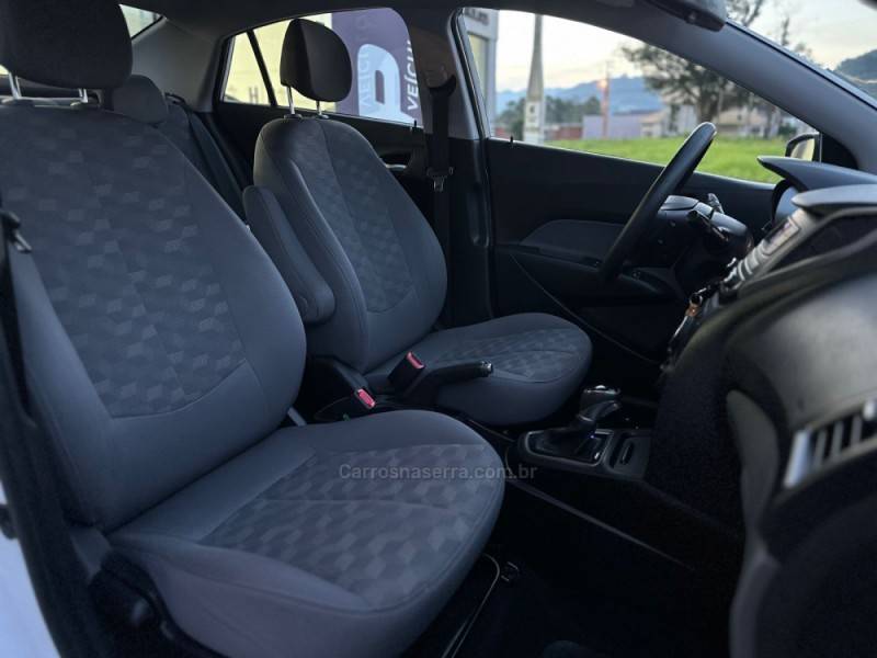 HYUNDAI - HB20S - 2016/2017 - Branca - R$ 68.500,00