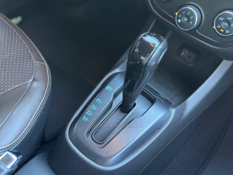 CHEVROLET - COBALT - 2018/2019 - Branca - R$ 62.900,00