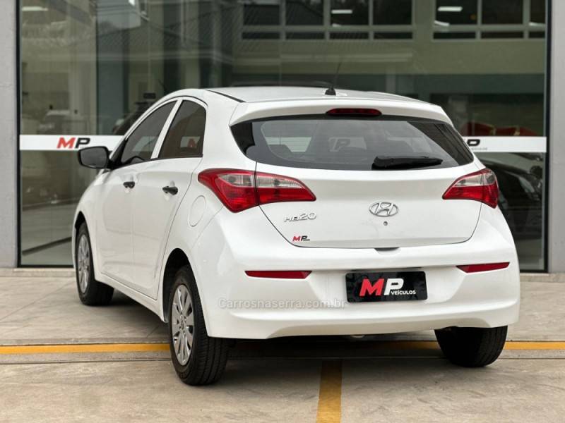 HYUNDAI - HB20 - 2015/2016 - Branca - R$ 49.900,00