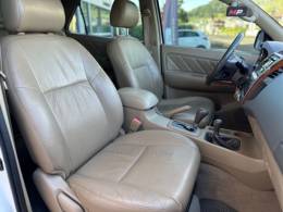 TOYOTA - HILUX SW4 - 2010/2010 - Branca - R$ 115.900,00