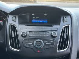 FORD - FOCUS - 2018/2018 - Cinza - R$ 64.900,00