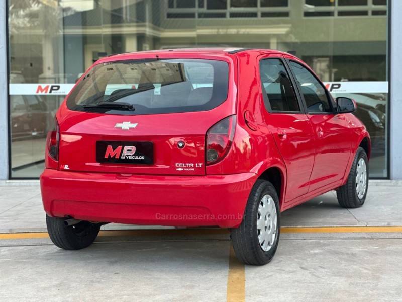 CHEVROLET - CELTA - 2015/2015 - Vermelha - R$ 38.900,00