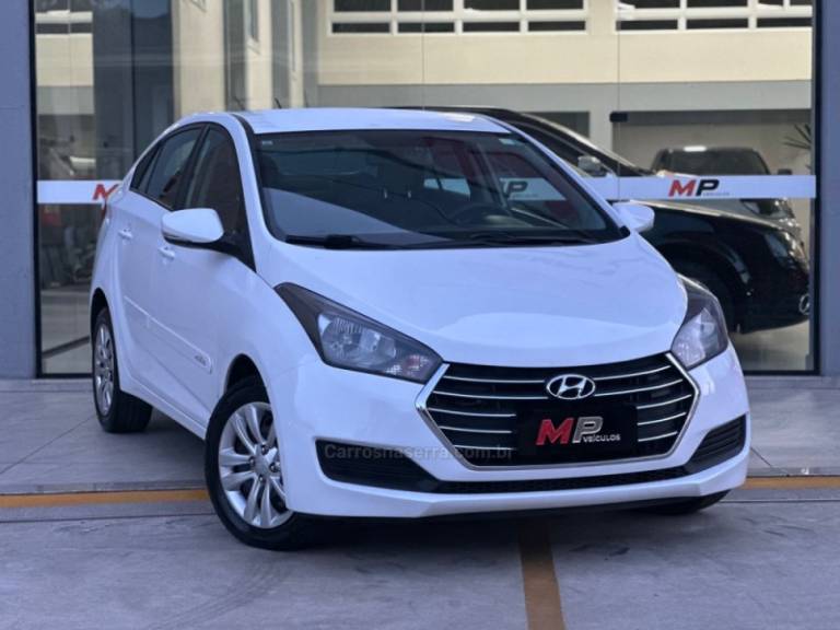 HYUNDAI - HB20S - 2016/2017 - Branca - R$ 68.500,00