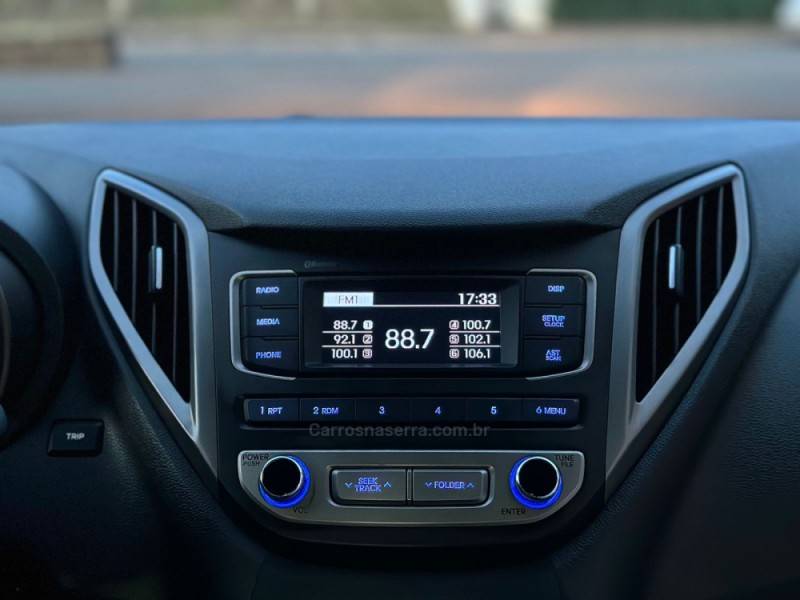 HYUNDAI - HB20S - 2016/2017 - Branca - R$ 68.500,00