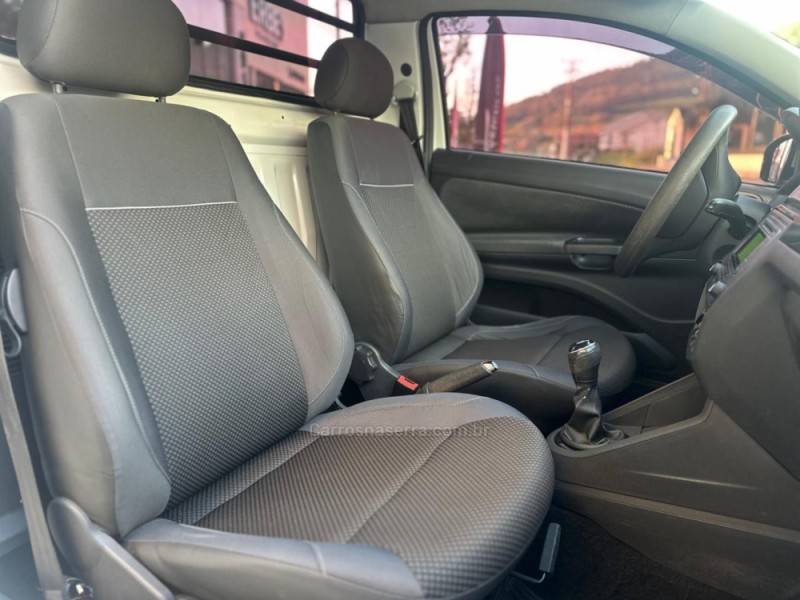VOLKSWAGEN - SAVEIRO - 2018/2018 - Branca - R$ 61.900,00
