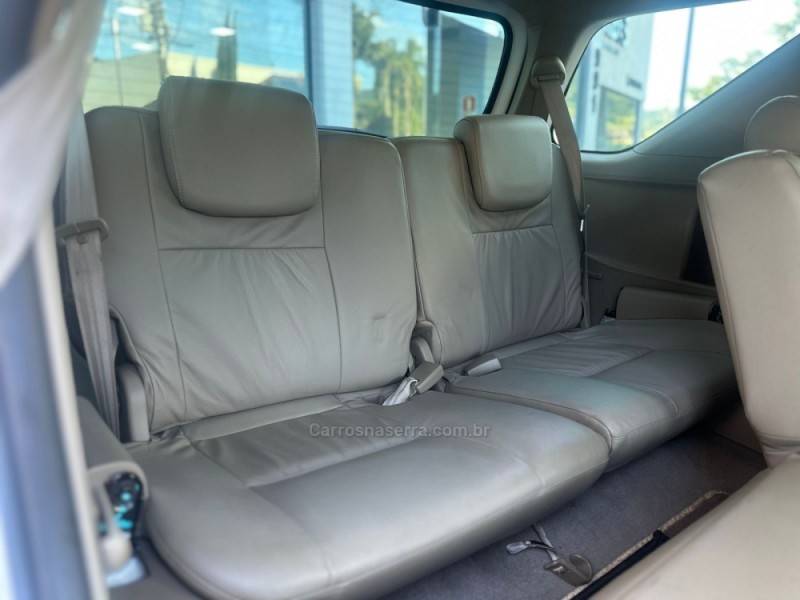 TOYOTA - HILUX SW4 - 2010/2010 - Branca - R$ 115.900,00