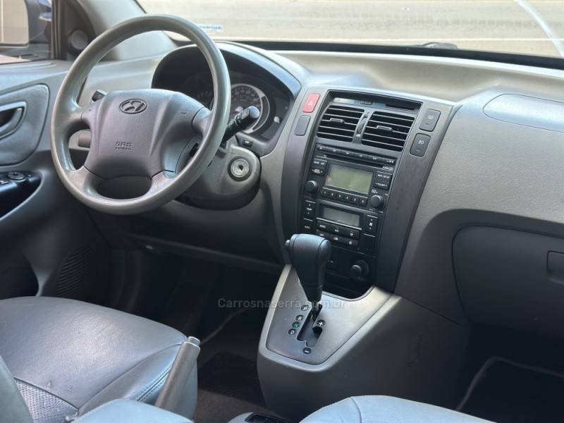 HYUNDAI - TUCSON - 2011/2012 - Preta - R$ 45.900,00