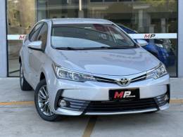 TOYOTA - COROLLA - 2017/2018 - Prata - R$ 95.900,00