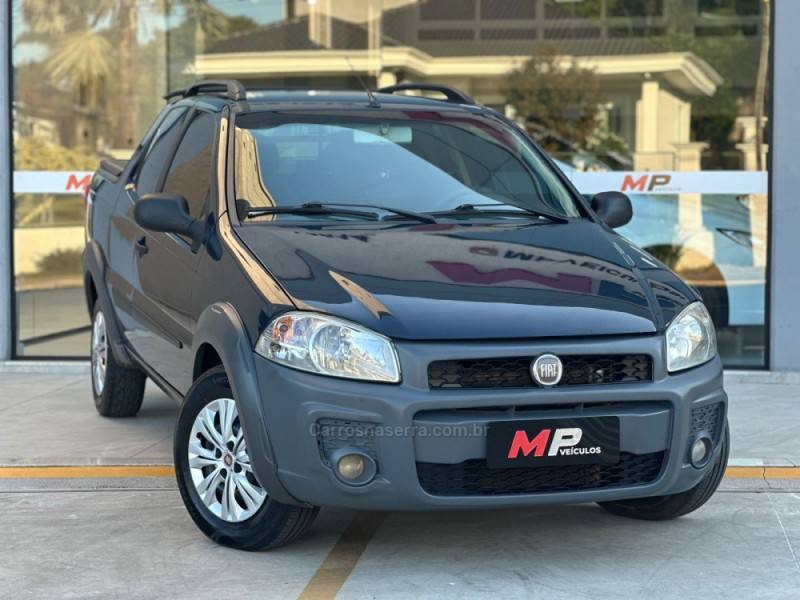 FIAT - STRADA - 2014/2015 - Azul - R$ 59.900,00