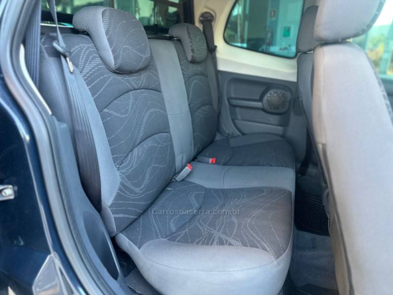 FIAT - STRADA - 2014/2015 - Azul - R$ 59.900,00