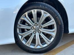 TOYOTA - COROLLA - 2023/2023 - Branca - R$ 132.900,00