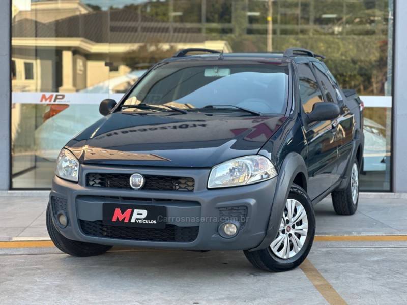 FIAT - STRADA - 2014/2015 - Azul - R$ 59.900,00