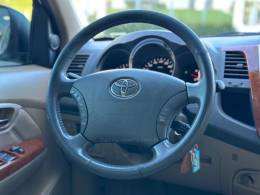 TOYOTA - HILUX SW4 - 2010/2010 - Branca - R$ 115.900,00