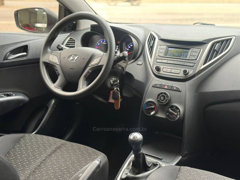 HYUNDAI - HB20 - 2015/2016 - Branca - R$ 49.900,00