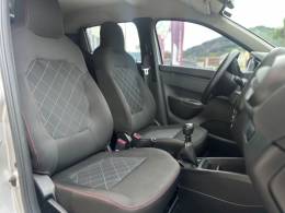 RENAULT - KWID - 2022/2023 - Prata - R$ 55.900,00