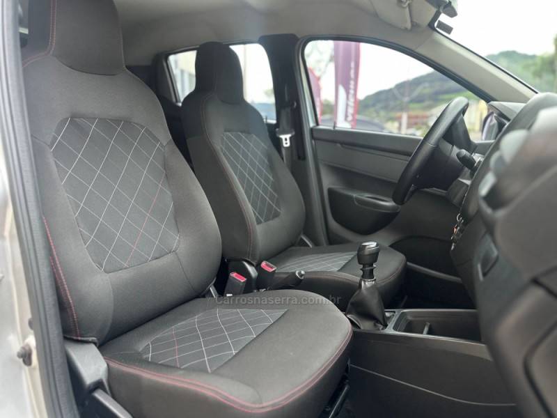 RENAULT - KWID - 2022/2023 - Prata - R$ 55.900,00