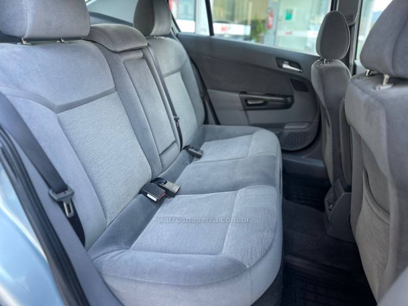 CHEVROLET - VECTRA - 2010/2011 - Prata - R$ 46.900,00