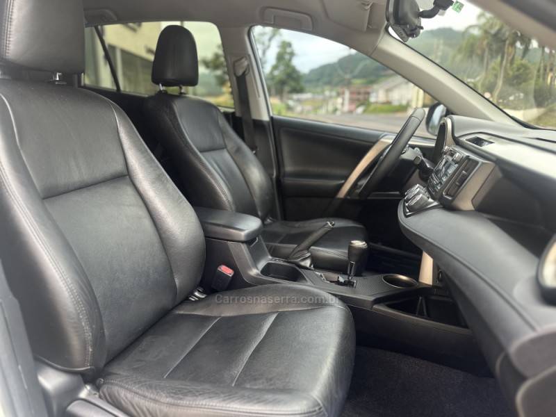 TOYOTA - RAV4 - 2014/2014 - Branca - R$ 85.900,00