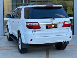 TOYOTA - HILUX SW4 - 2010/2010 - Branca - R$ 115.900,00