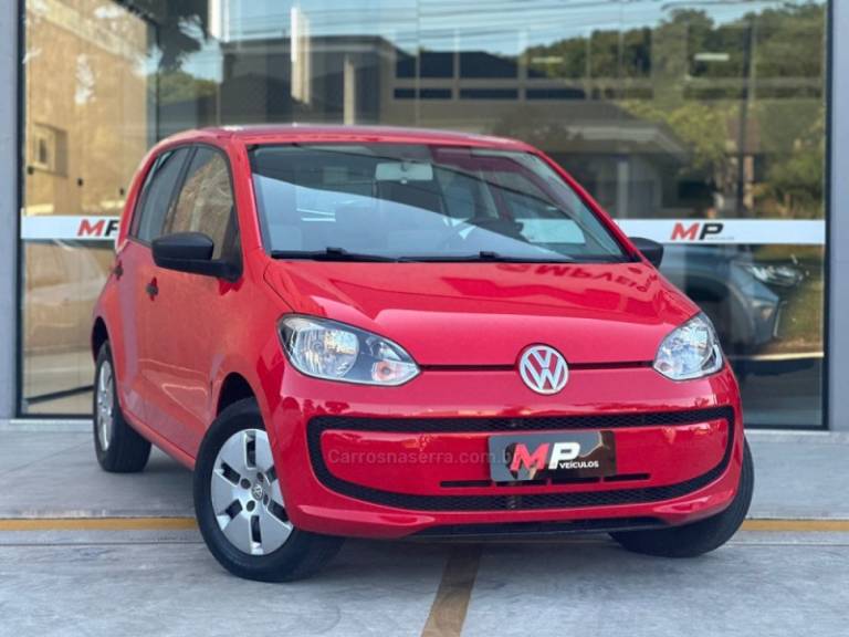 VOLKSWAGEN - UP - 2014/2015 - Vermelha - R$ 41.900,00