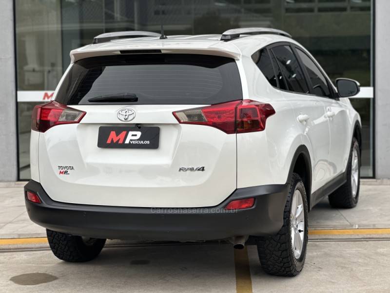 TOYOTA - RAV4 - 2014/2014 - Branca - R$ 85.900,00