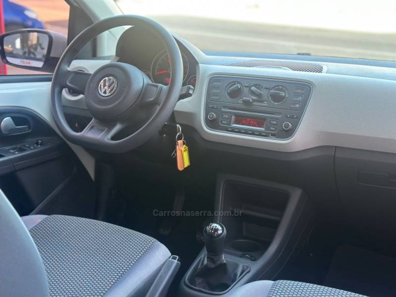 VOLKSWAGEN - UP - 2014/2015 - Branca - R$ 44.900,00