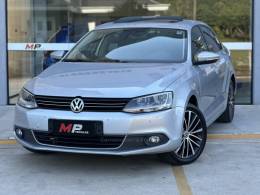 VOLKSWAGEN - JETTA - 2014/2014 - Prata - R$ 78.900,00