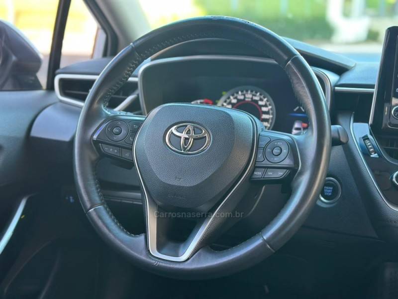 TOYOTA - COROLLA - 2023/2023 - Branca - R$ 132.900,00