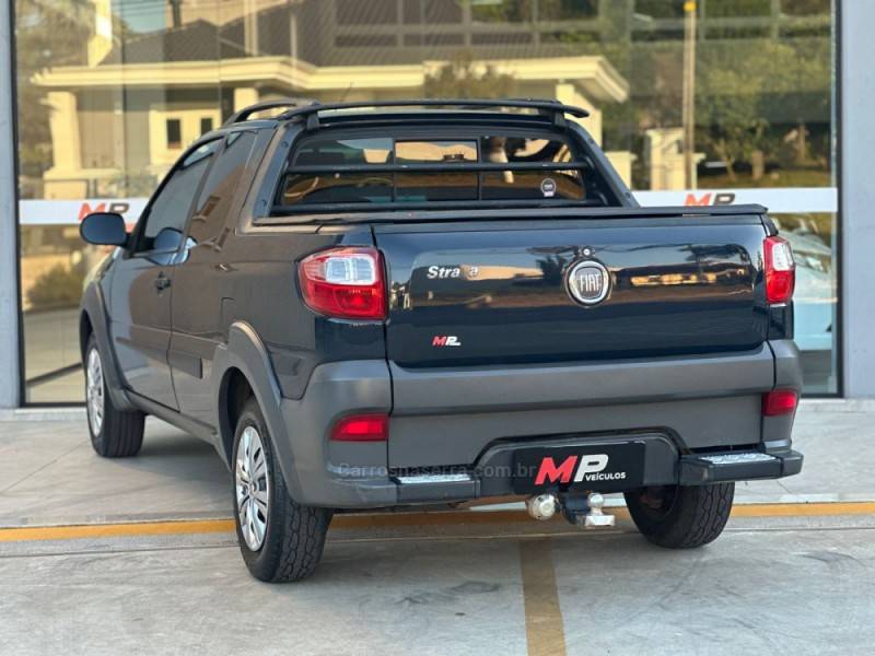 FIAT - STRADA - 2014/2015 - Azul - R$ 59.900,00